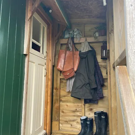 Miners_Meadow Self Contained Shepherds Hut Redruth Exterior photo