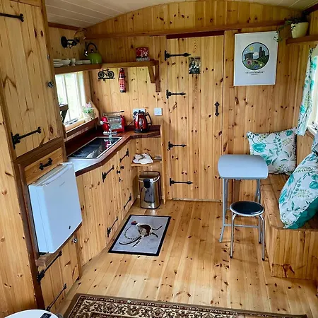 Miners_Meadow Self Contained Shepherds Hut Redruth Exterior photo