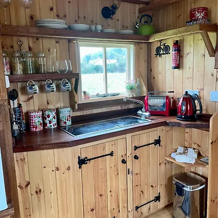 Miners_Meadow Self Contained Shepherds Hut Redruth Exterior photo