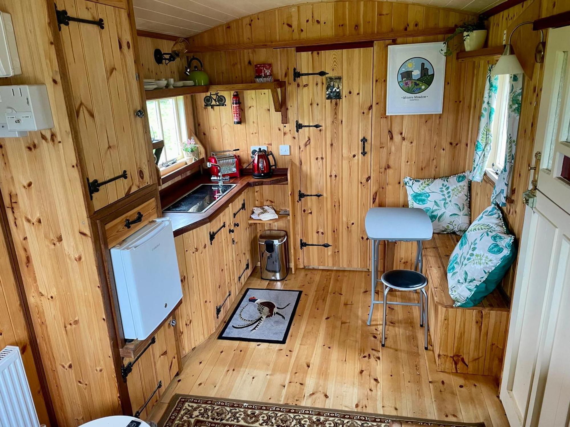 Miners_meadow Self Contained Shepherds Hut